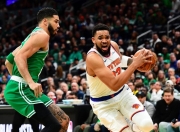 爱游戏体育-塔图姆回归赛场，逆转首场状态亮眼，塞尔维亚队观众沸腾！的简单介绍